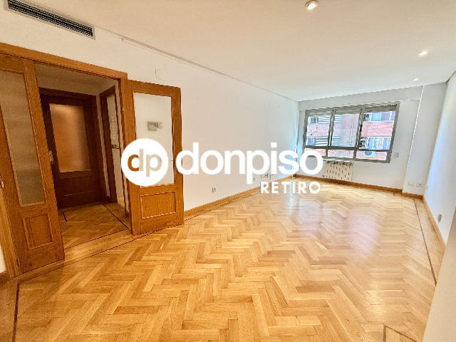 Imagen 1 Inmueble 302912 - Piso en alquiler en Madrid / A 4 minutos de Conde de Casal