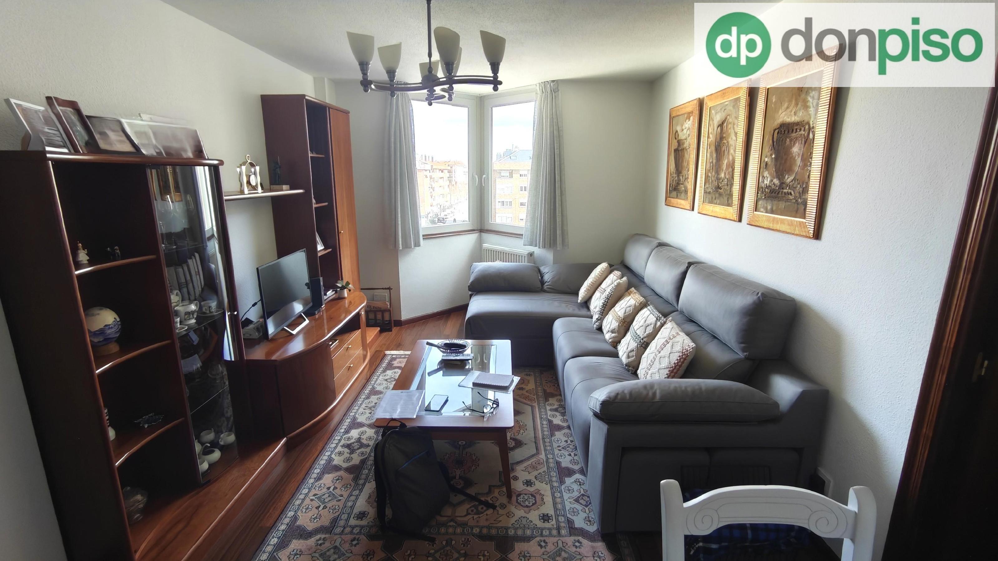 Imagen 1 Piso en venta en Santa Cruz De Bezana / Urbanización Bezana Lago, en el centro de Bezana 