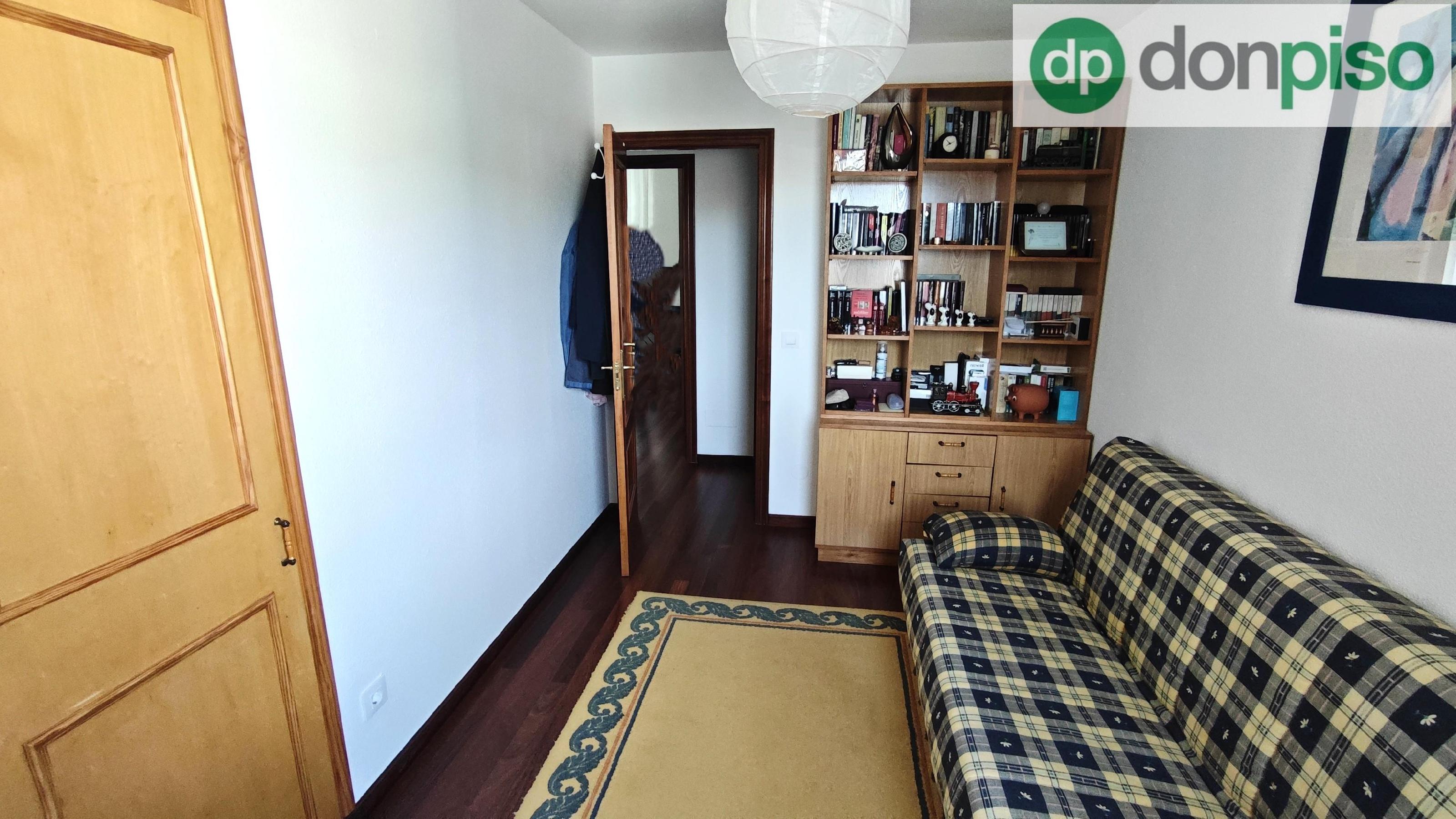 Imagen 11 Piso en venta en Santa Cruz De Bezana / Urbanización Bezana Lago, en el centro de Bezana 