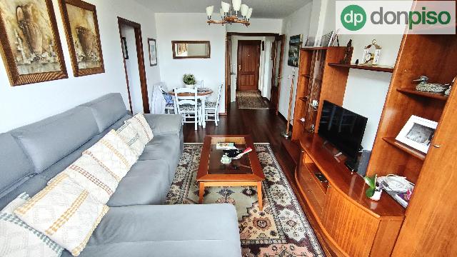 Imagen 3 Inmueble 300970 - Piso en venta en Santa Cruz De Bezana / Urbanización Bezana Lago, en el centro de Bezana 