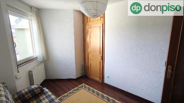 Imagen 12 Inmueble 300970 - Piso en venta en Santa Cruz De Bezana / Urbanización Bezana Lago, en el centro de Bezana 
