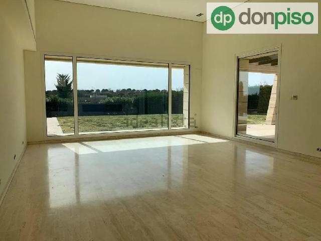 Imagen 12 Inmueble 301058 - Casa Aislada en venta en Pozuelo De Alarcón / Prestigiosa Urbanización La Finca 