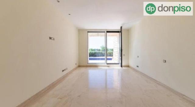 Imagen 8 Inmueble 301058 - Casa Aislada en venta en Pozuelo De Alarcón / Prestigiosa Urbanización La Finca 
