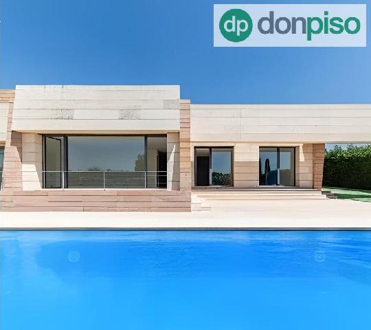 Imagen 1 Inmueble 301058 - Casa Aislada en venta en Pozuelo De Alarcón / Prestigiosa Urbanización La Finca 