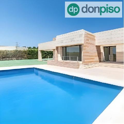 Imagen 2 Inmueble 301058 - Casa Aislada en venta en Pozuelo De Alarcón / Prestigiosa Urbanización La Finca 