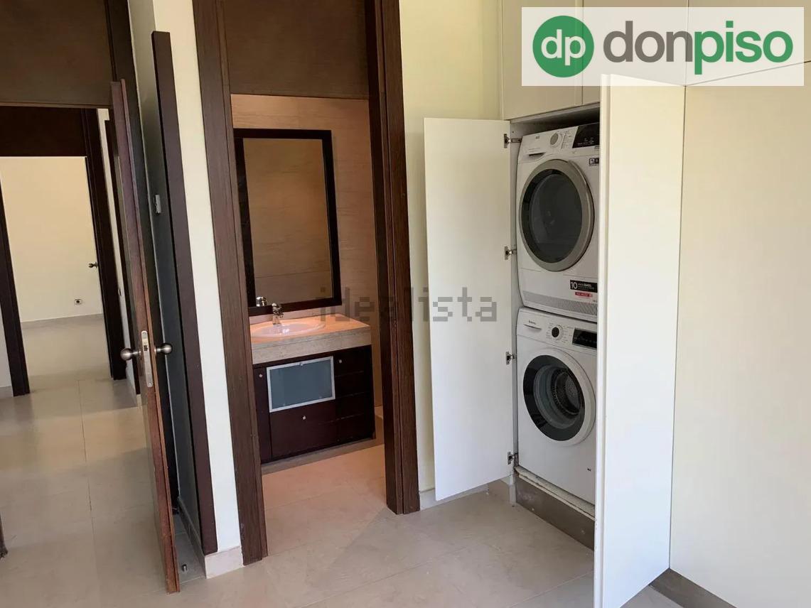 Imagen 22 Casa Aislada en venta en Pozuelo De Alarcón / Prestigiosa Urbanización La Finca 