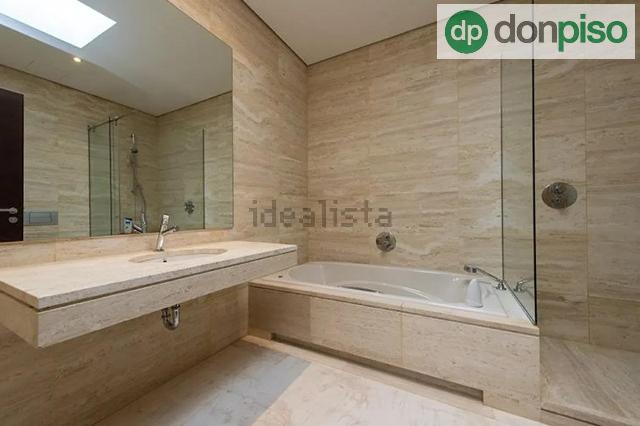 Imagen 24 Inmueble 301058 - Casa Aislada en venta en Pozuelo De Alarcón / Prestigiosa Urbanización La Finca 