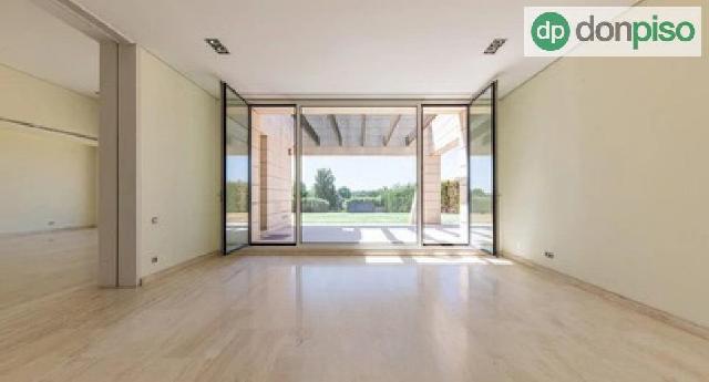 Imagen 16 Inmueble 301058 - Casa Aislada en venta en Pozuelo De Alarcón / Prestigiosa Urbanización La Finca 