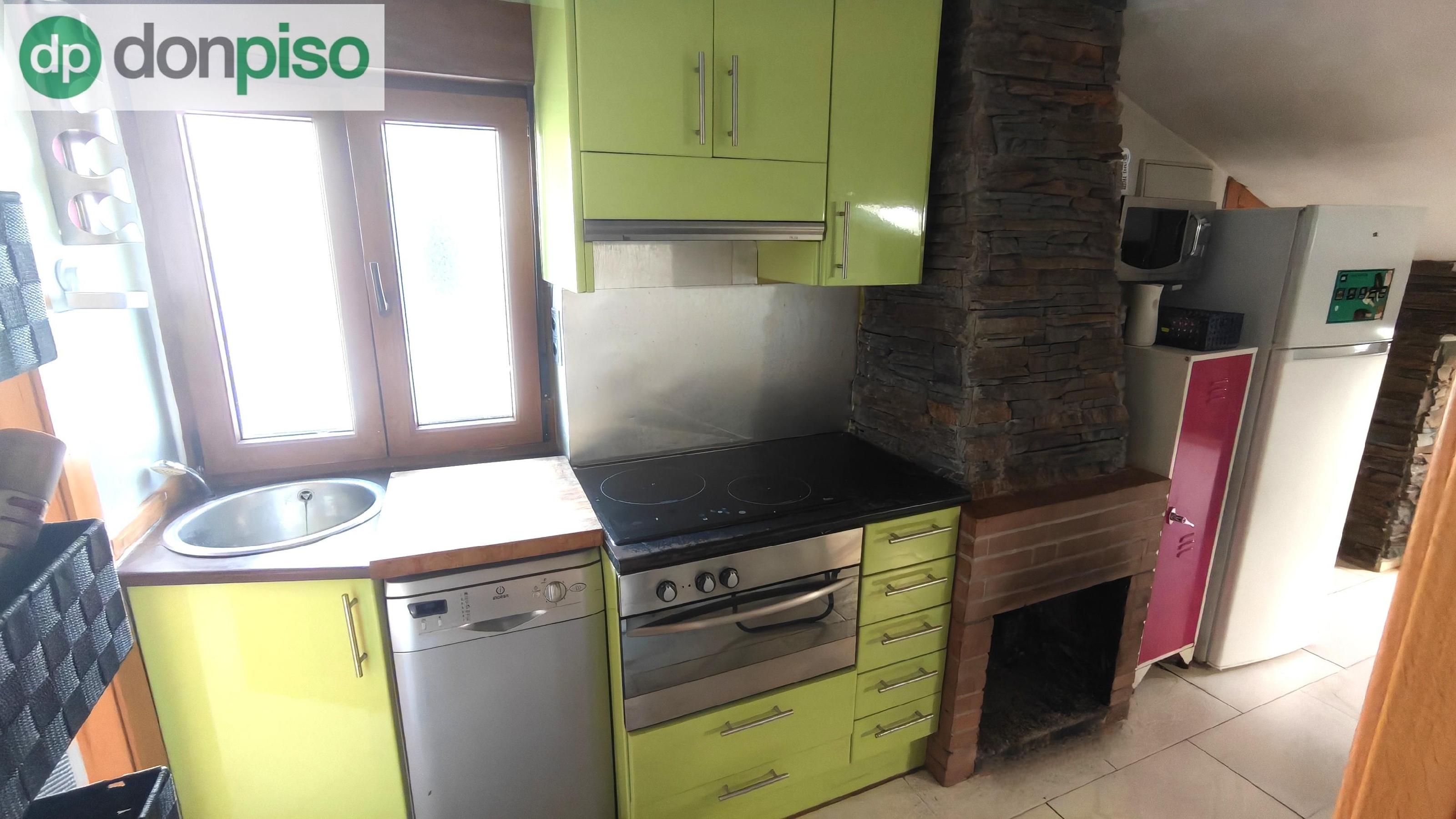 Imagen 4 Piso en venta en Torrelavega / Cerca de La Estación de Tren 