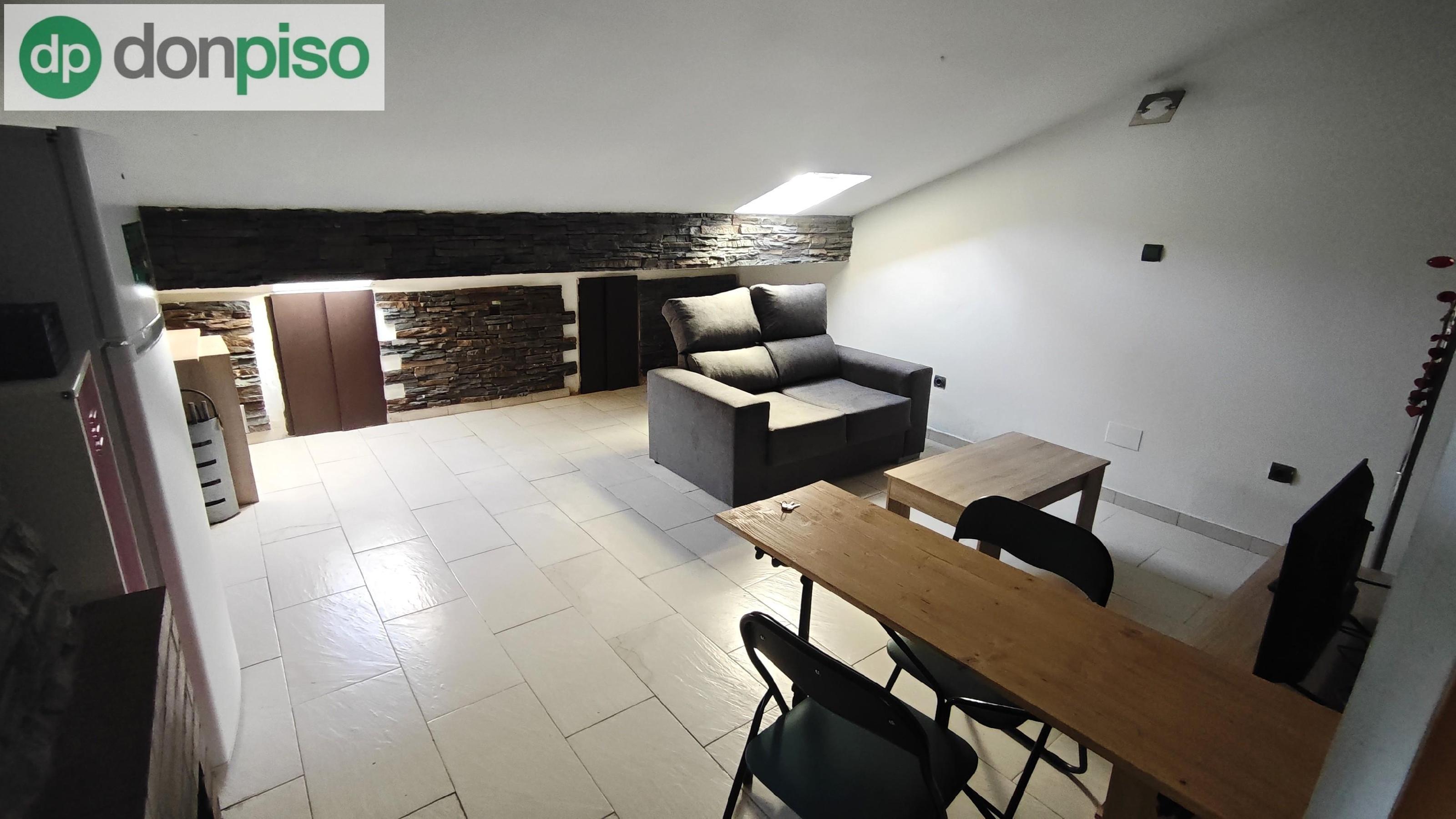 Imagen 1 Piso en venta en Torrelavega / Cerca de La Estación de Tren 