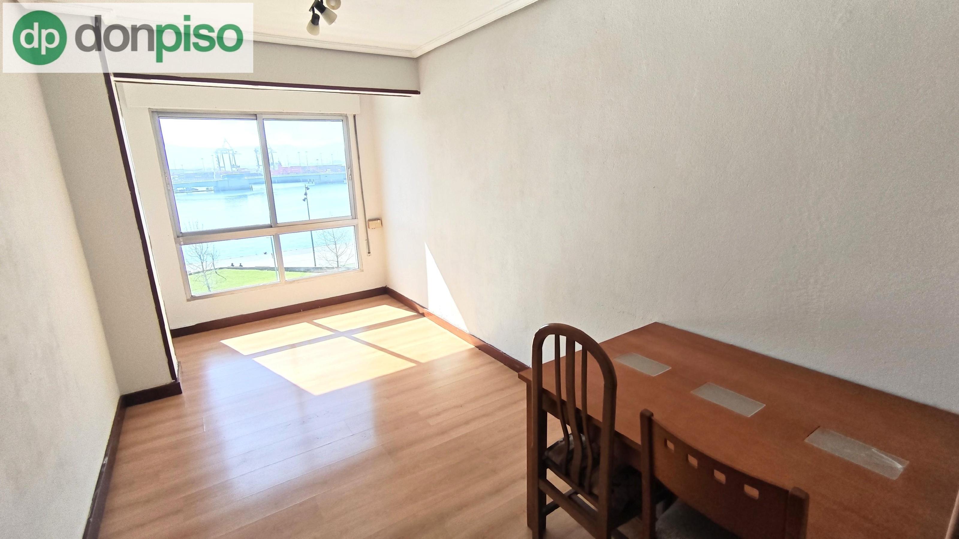 Imagen 3 Piso en venta en Santander / Cerca del Parque de la Marga