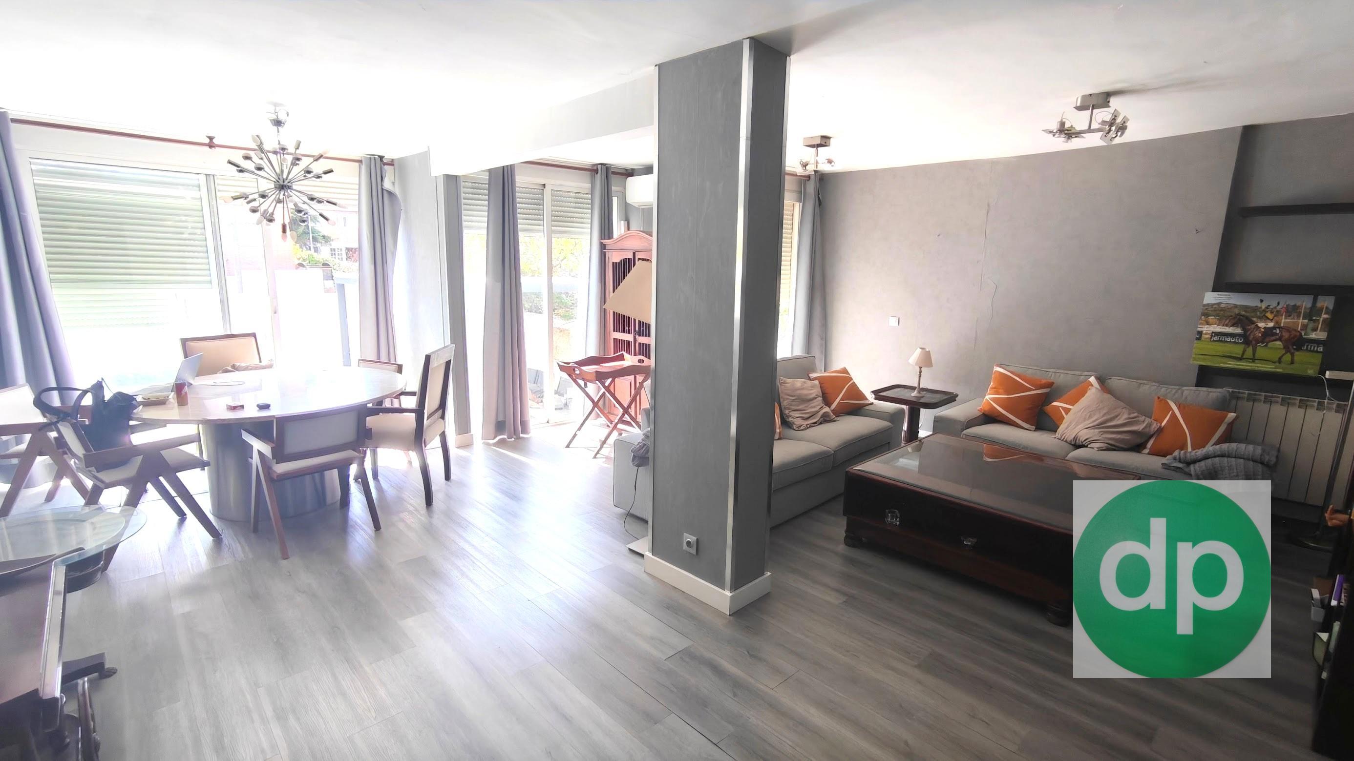 Imagen 2 Casa en venta en Pozuelo De Alarcón / Pozuelo de Alarcón 