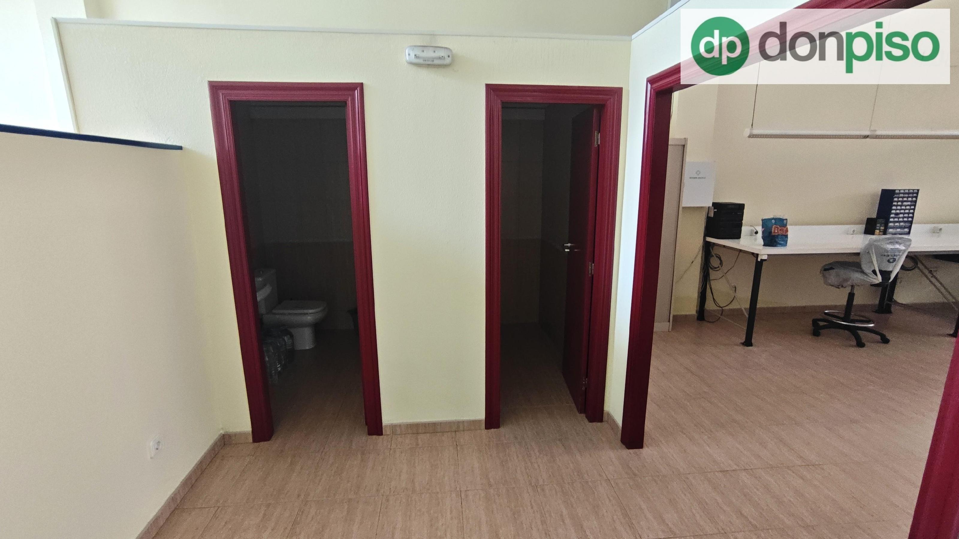 Imagen 13 Local Comercial en venta en Santander / En zona comercial La Albericia 