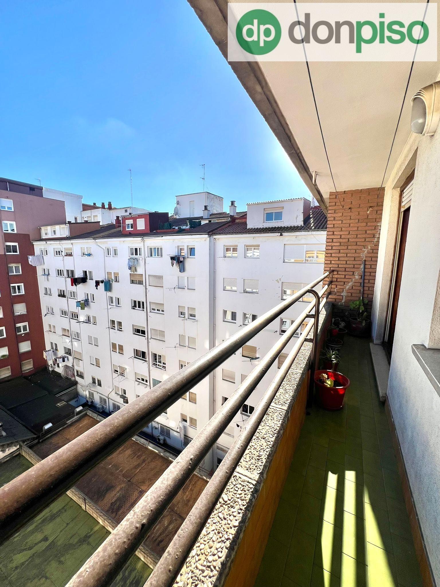 Imagen 10 Piso en venta en Santander / A pocos metros del Parque de La Marga