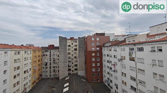 Imagen 19 Inmueble 304759 - Piso en venta en Santander / A pocos metros del Parque de La Marga