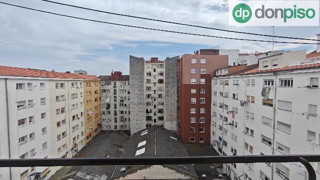 Imagen 11 Inmueble 304759 - Piso en venta en Santander / A pocos metros del Parque de La Marga
