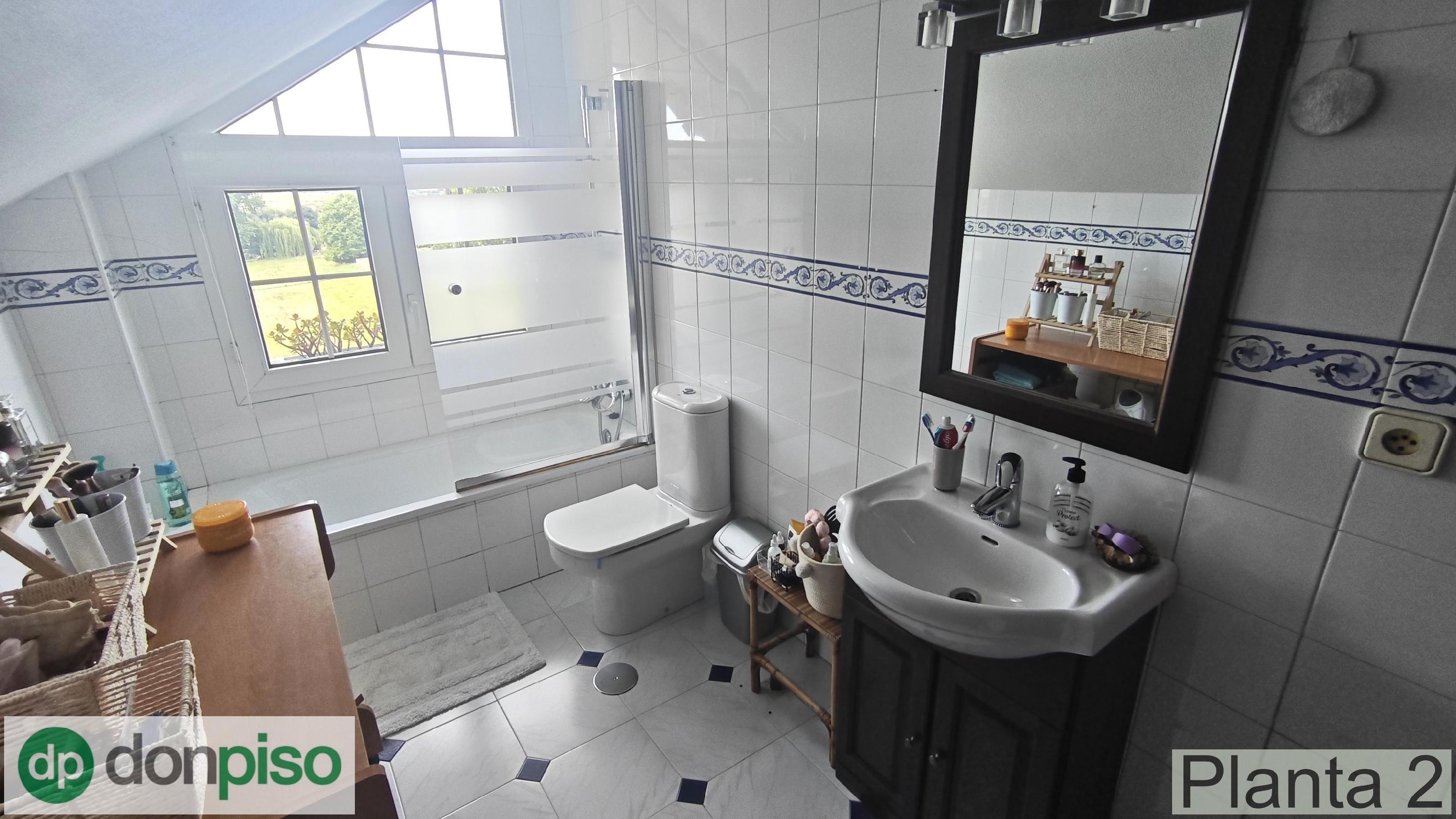 Imagen 27 Casa en venta en Santa Cruz De Bezana / Vivienda situada en el municipio de Bezana 