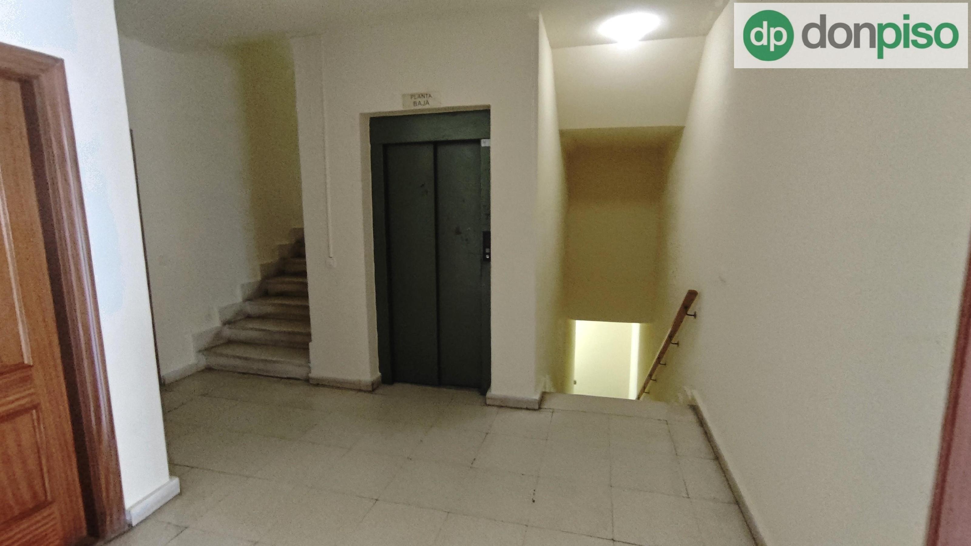 Imagen 13 Piso en venta en Santander / Cerca de Carrefour 