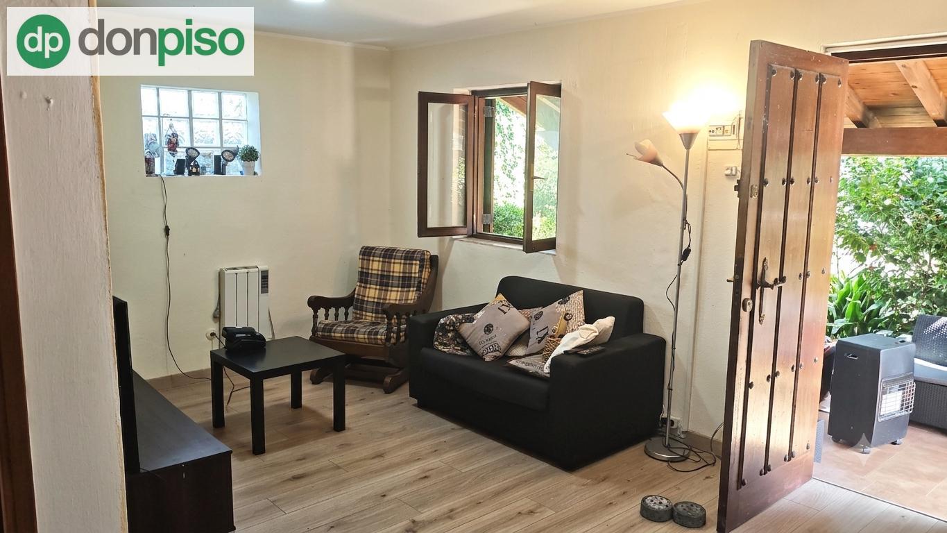 Imagen 5 Casa en venta en Corrales De Buelna Los / Cerca del Campo de Futbol