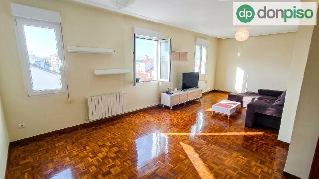 Imagen 1 Inmueble 305744 - Piso en venta en Santander / A 5 minutos de la Plaza de Numancia 
