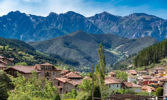 Imagen 1 Inmueble 306520 - Casa Rústica en venta en Cabezón De Liébana / A 6 minutos en coche de Potes 