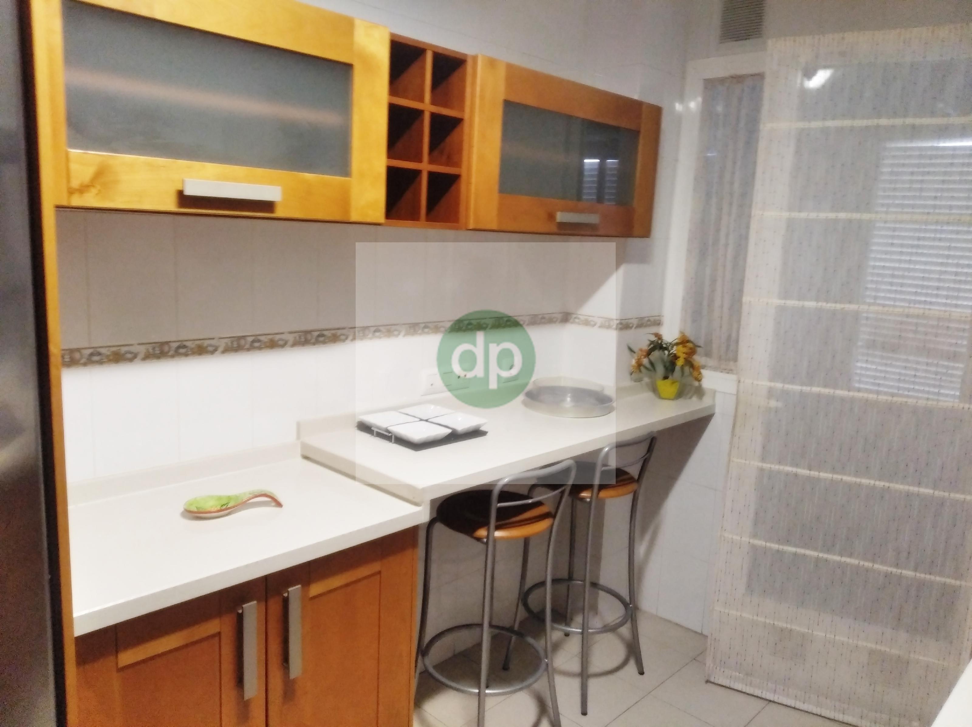 Imagen 11 Piso en venta en Badajoz / Jardines del Guadiana, junto a restaurantes y tiendas