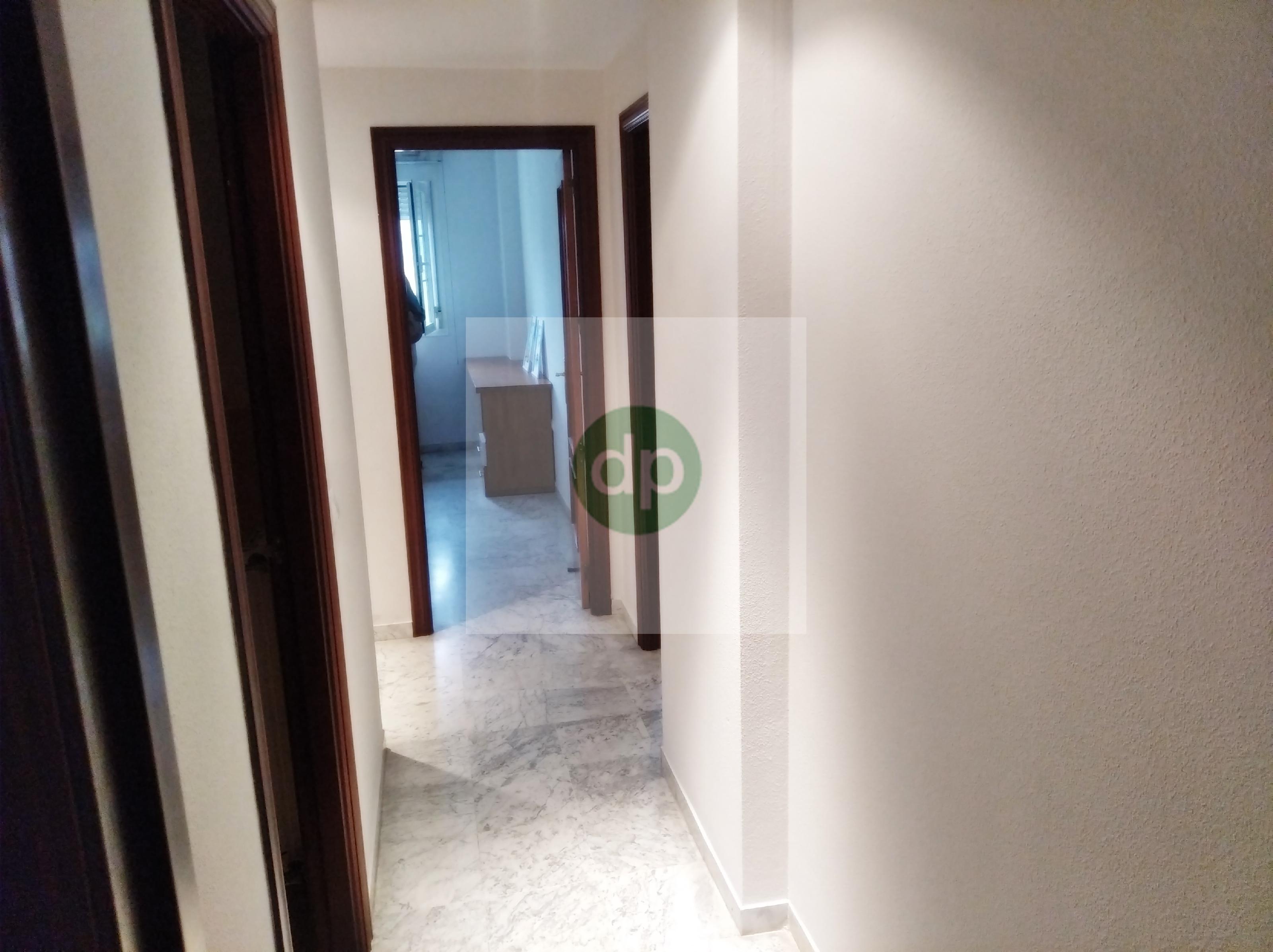 Imagen 25 Piso en venta en Badajoz / Jardines del Guadiana, junto a restaurantes y tiendas