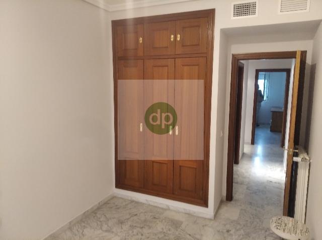 Imagen 31 Inmueble 274733 - Piso en venta en Badajoz / Jardines del Guadiana, junto a restaurantes y tiendas