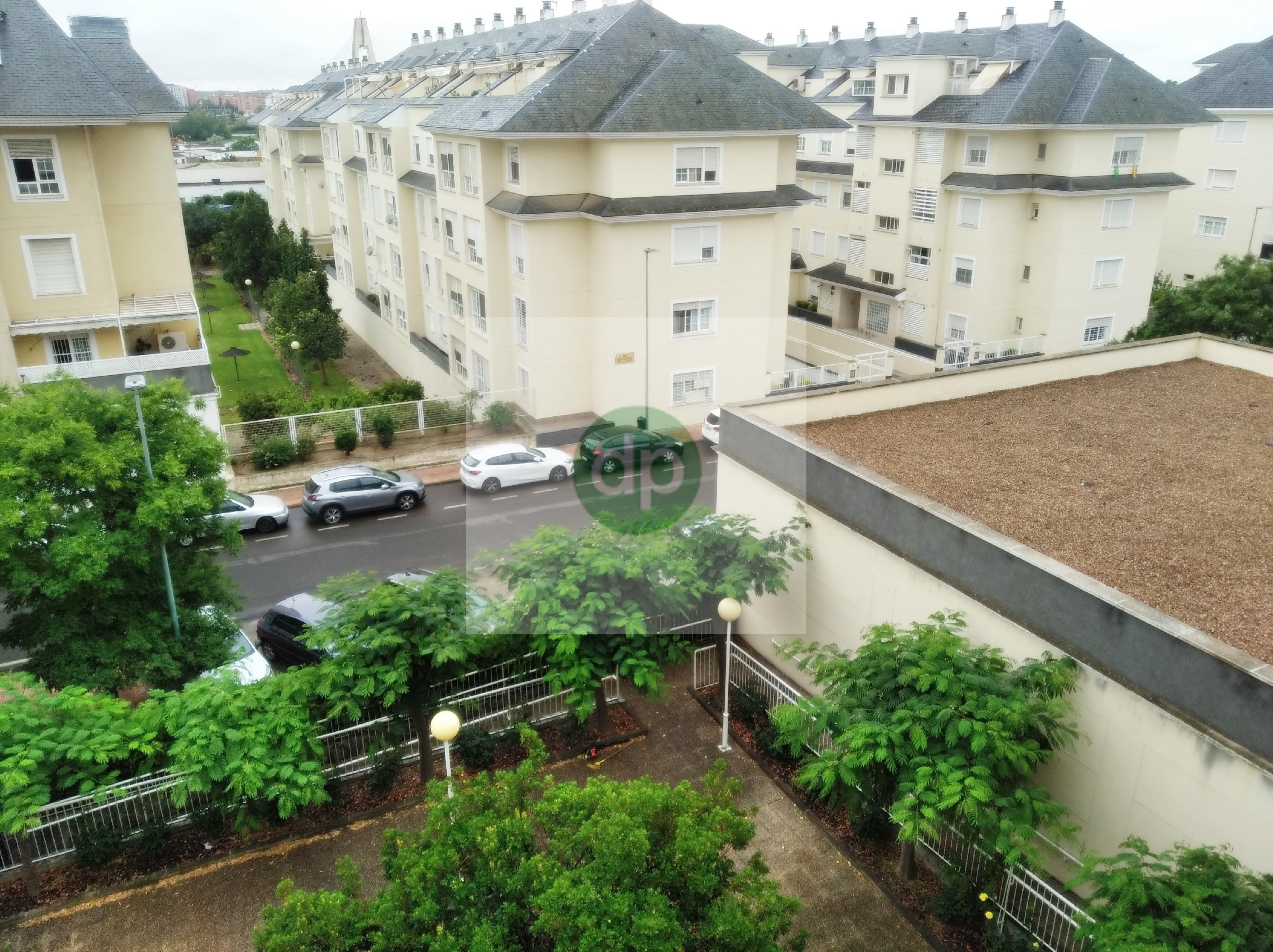 Imagen 6 Piso en venta en Badajoz / Jardines del Guadiana, junto a restaurantes y tiendas