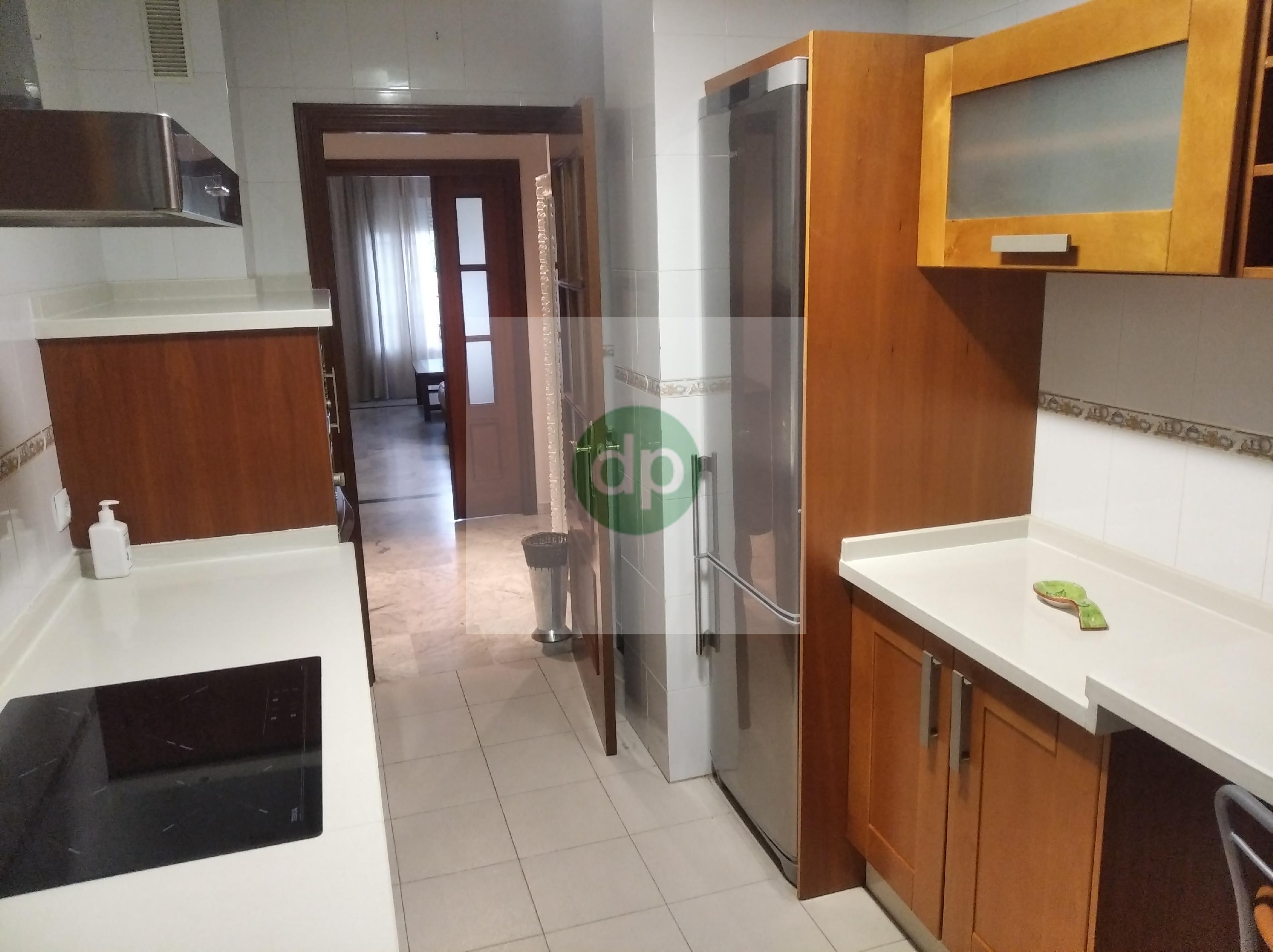 Imagen 40 Piso en venta en Badajoz / Jardines del Guadiana, junto a restaurantes y tiendas