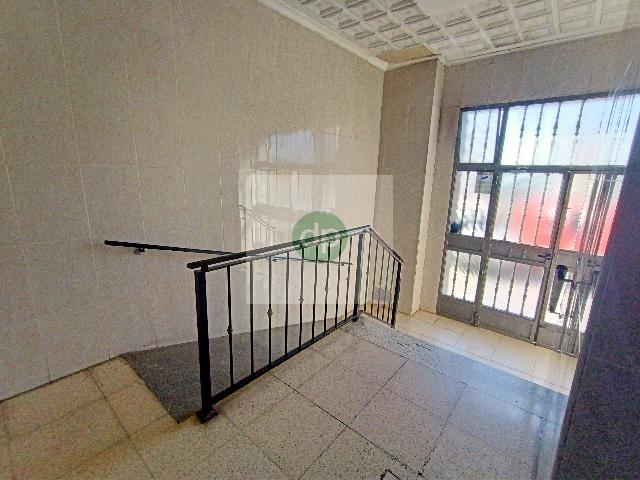 Imagen 2 Inmueble 286748 - Piso en alquiler en Badajoz / En la autopista, próximo a Institutos y Colegios.
