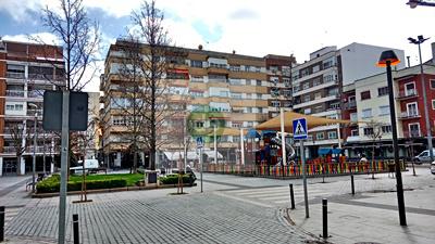 Imagen 1 Inmueble 291998 - Apartamento en alquiler en Badajoz / Junto a El Corte Inglés, en Pza de los Alféreces