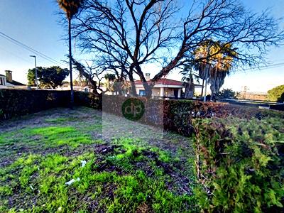 Imagen 4 Casa Aislada en venta en Badajoz / Los Montitos - Avenida principal. Ubicación inmejorable