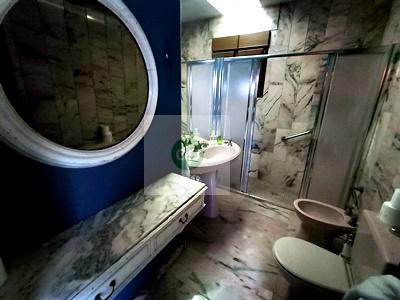 Imagen 13 Casa Aislada en venta en Badajoz / Los Montitos - Avenida principal. Ubicación inmejorable