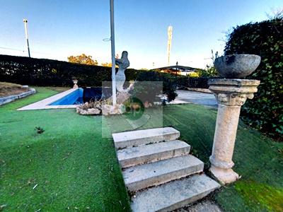 Imagen 37 Inmueble 299599 - Casa Aislada en venta en Badajoz / Los Montitos - Avenida principal. Ubicación inmejorable