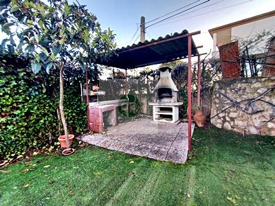 Imagen 32 Casa Aislada en venta en Badajoz / Los Montitos - Avenida principal. Ubicación inmejorable