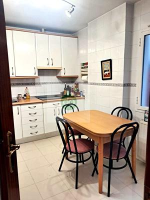 Imagen 7 Inmueble 300427 - Piso en venta en Badajoz / En Jardines del Guadiana, en el parque y junto al hotel