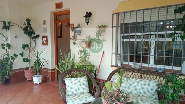 Imagen 1 Inmueble 301327 - Casa Adosada en venta en Badajoz / Carretera de Sevilla, próximo a Los Montitos