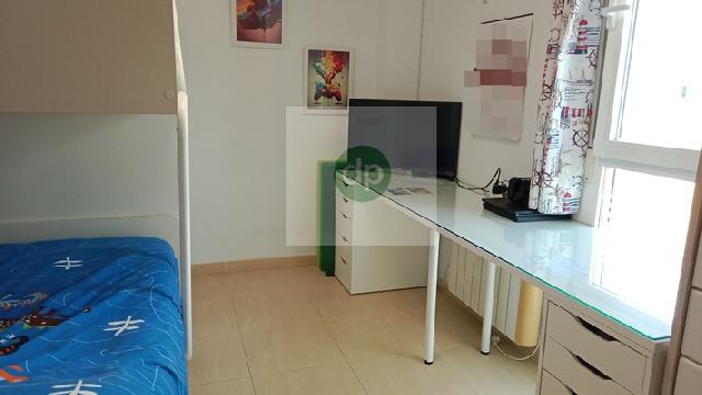 Imagen 21 Inmueble 301610 - Piso en venta en Badajoz / Cerro Gordo - en la calle de mayor actividad comercial