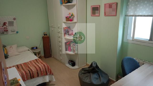 Imagen 26 Inmueble 301610 - Piso en venta en Badajoz / Cerro Gordo - en la calle de mayor actividad comercial