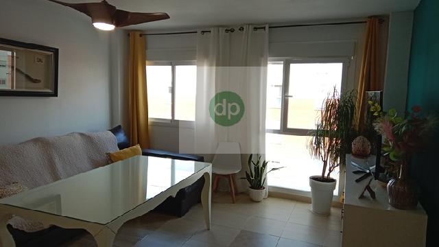 Imagen 14 Inmueble 301610 - Piso en venta en Badajoz / Cerro Gordo - en la calle de mayor actividad comercial