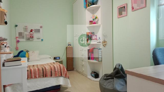 Imagen 25 Inmueble 301610 - Piso en venta en Badajoz / Cerro Gordo - en la calle de mayor actividad comercial