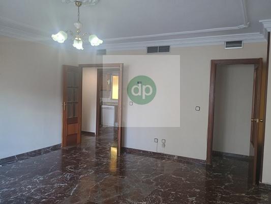 Imagen 9 Inmueble 302955 - Piso en alquiler en Badajoz / Junto a El Corte Inglés y Av. Villanueva.