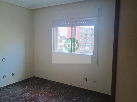 Imagen 20 Piso en alquiler en Badajoz / Junto a El Corte Inglés y Av. Villanueva.
