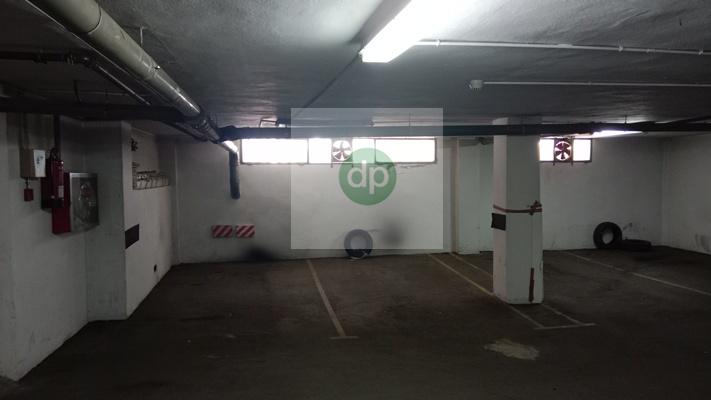 Imagen 1 Parking Coche en alquiler en Badajoz / En Pardaleras y muy próximo a la Autopista.