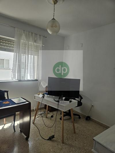 Imagen 5 Piso en venta en Badajoz / Próximo a la Autopista, en avenida principal