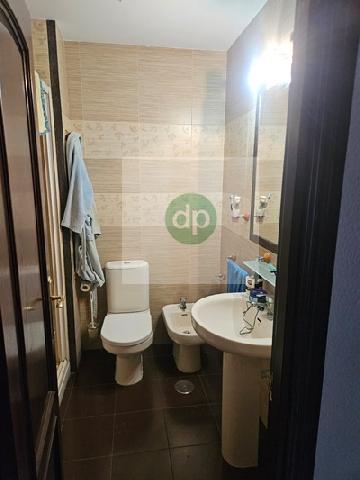 Imagen 8 Inmueble 304325 - Piso en venta en Badajoz / Próximo a la Autopista, en avenida principal