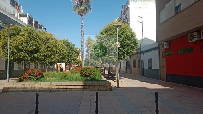 Imagen 5 Casa Adosada en venta en Badajoz / Calle peatonal paralela a Ricardo Carapeto