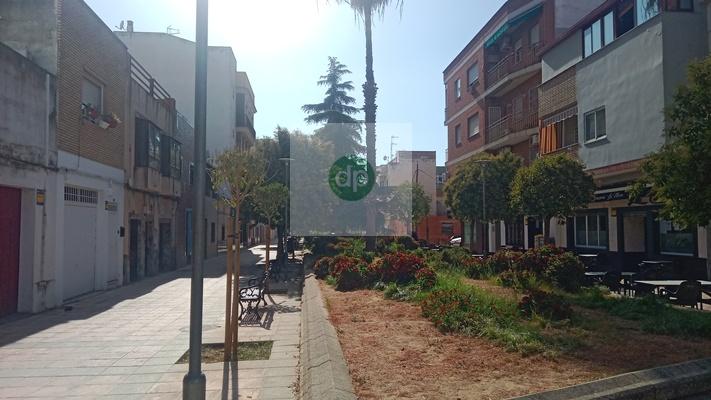Imagen 7 Casa Adosada en venta en Badajoz / Calle peatonal paralela a Ricardo Carapeto