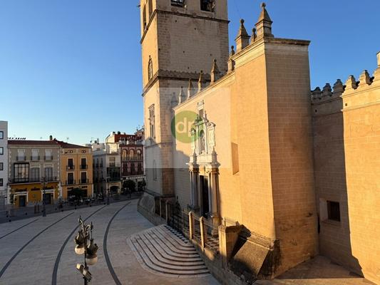 Imagen 30 Inmueble 305564 - Apartamento en alquiler en Badajoz / Plaza de España, frente a La Catedral. San Juan.